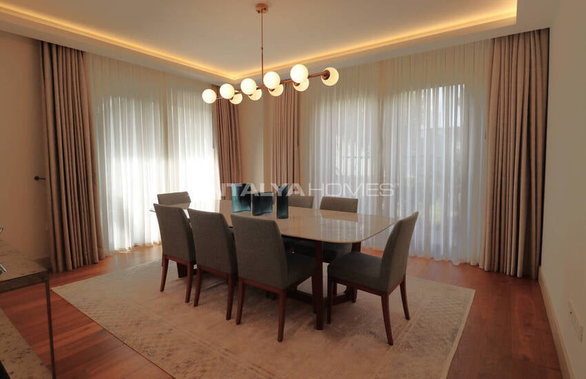 آپارتمان دوبلکس ۴ خوابه با کف باغ در آنتالیا 23