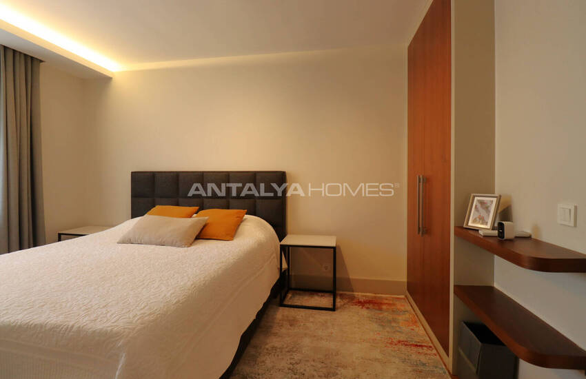 آپارتمان دوبلکس ۴ خوابه با کف باغ در آنتالیا 38