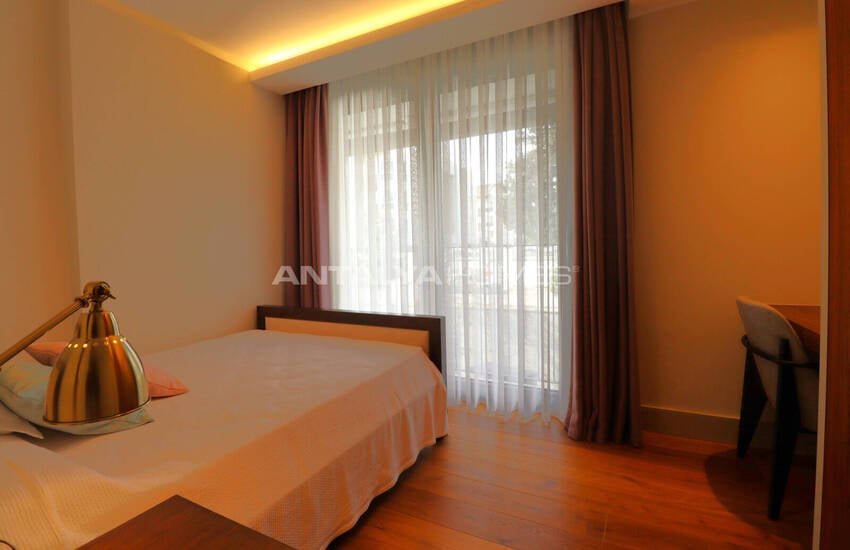 آپارتمان دوبلکس ۴ خوابه با کف باغ در آنتالیا 33