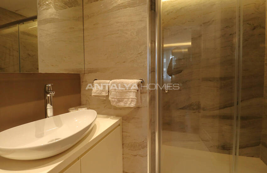 آپارتمان دوبلکس ۴ خوابه با کف باغ در آنتالیا 47