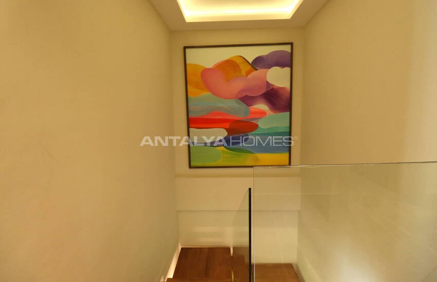 آپارتمان دوبلکس ۴ خوابه با کف باغ در آنتالیا 50