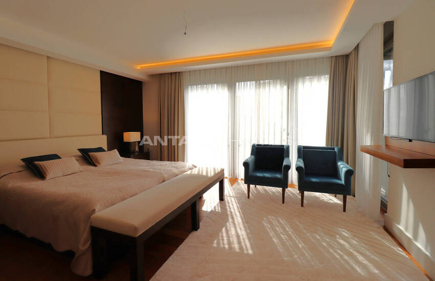 آپارتمان دوبلکس ۴ خوابه با کف باغ در آنتالیا 31