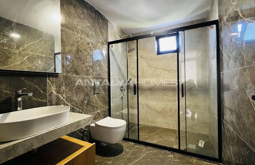 Vrijstaande Woning Met 6 Slaapkamers Vlakbij Het Zee In Antalya 25