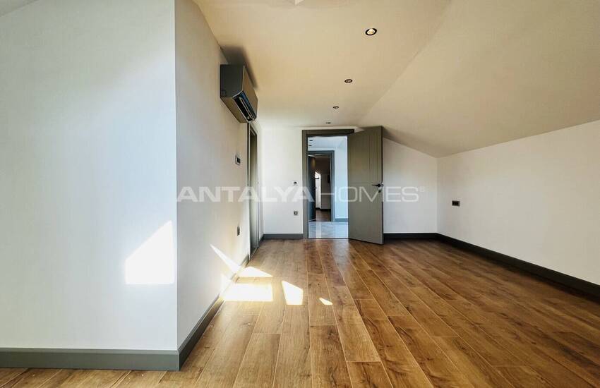 Vrijstaande Woning Met 6 Slaapkamers Vlakbij Het Zee In Antalya 20