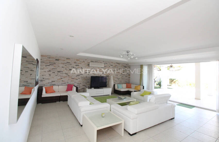 Triplexvilla Met 4 Slaapkamers En Zwembad In Antalya 11
