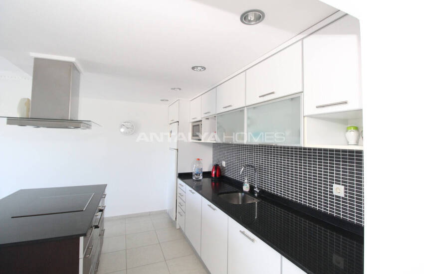 Triplexvilla Met 4 Slaapkamers En Zwembad In Antalya 14