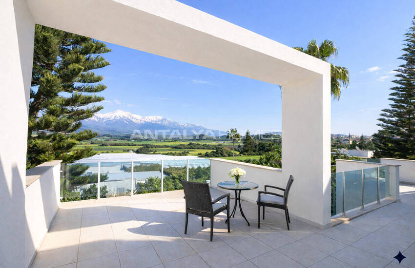 Triplexvilla Met 4 Slaapkamers En Zwembad In Antalya 31