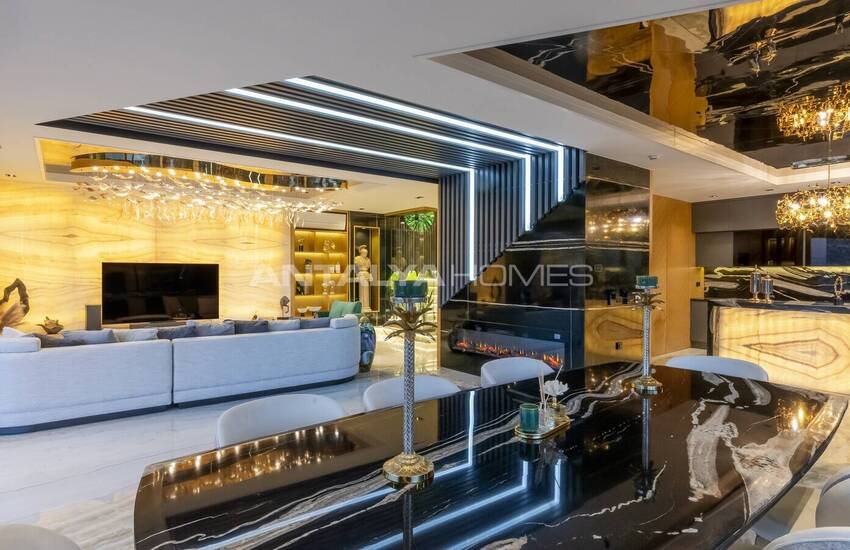 Alanya Bektaş'ta Havuzlu Satılık 3+1 Müstakil Villa 23