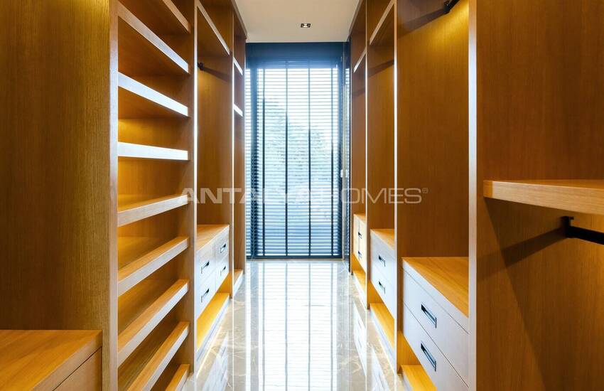 Alanya Bektaş'ta Havuzlu Satılık 3+1 Müstakil Villa 31