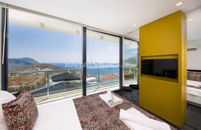 Kaş Kalkan’da Deniz ve Dağ Manzaralı Özel Havuzlu Villa 43