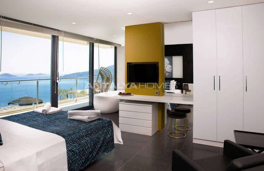 Kaş Kalkan’da Deniz ve Dağ Manzaralı Özel Havuzlu Villa 44