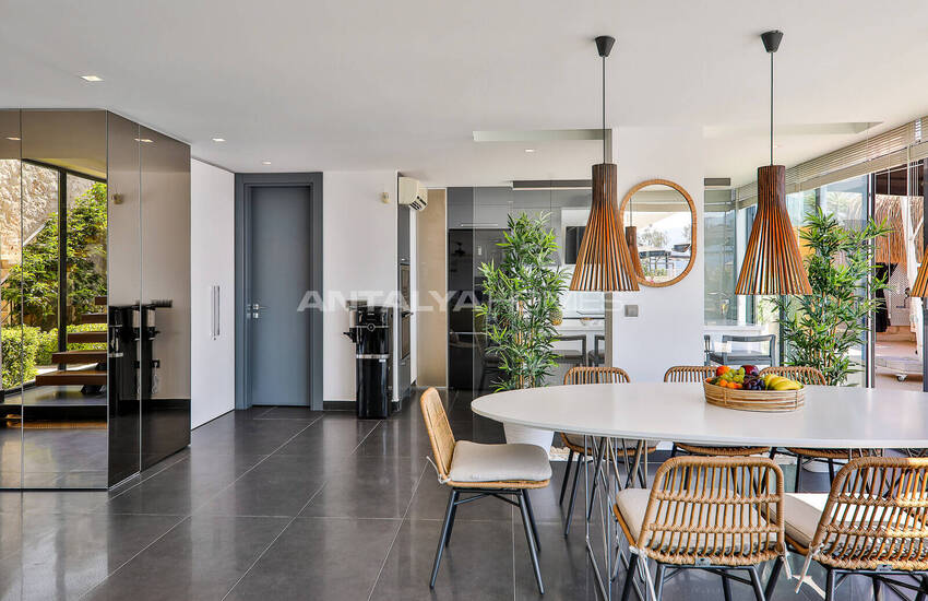 Kaş Kalkan’da Deniz ve Dağ Manzaralı Özel Havuzlu Villa 35