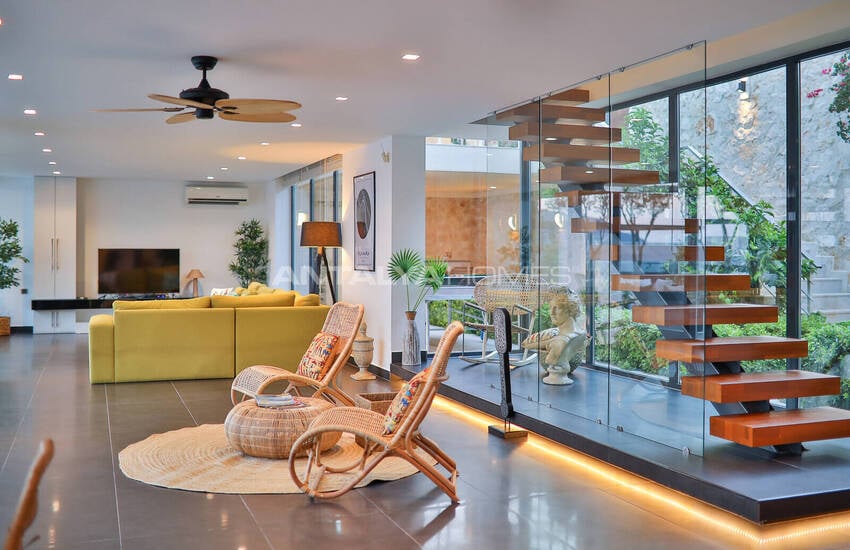 Kaş Kalkan’da Deniz ve Dağ Manzaralı Özel Havuzlu Villa 32