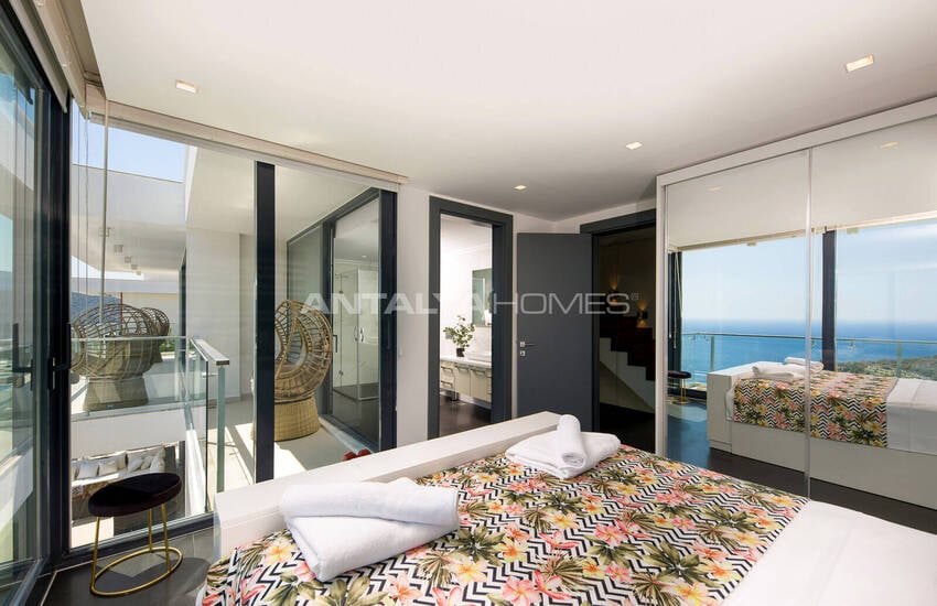 Kaş Kalkan’da Deniz ve Dağ Manzaralı Özel Havuzlu Villa 46