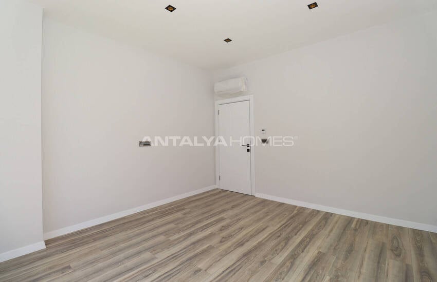 Antalya Döşemealtı’nda Özel Havuzlu ve Bahçeli Villalar 27