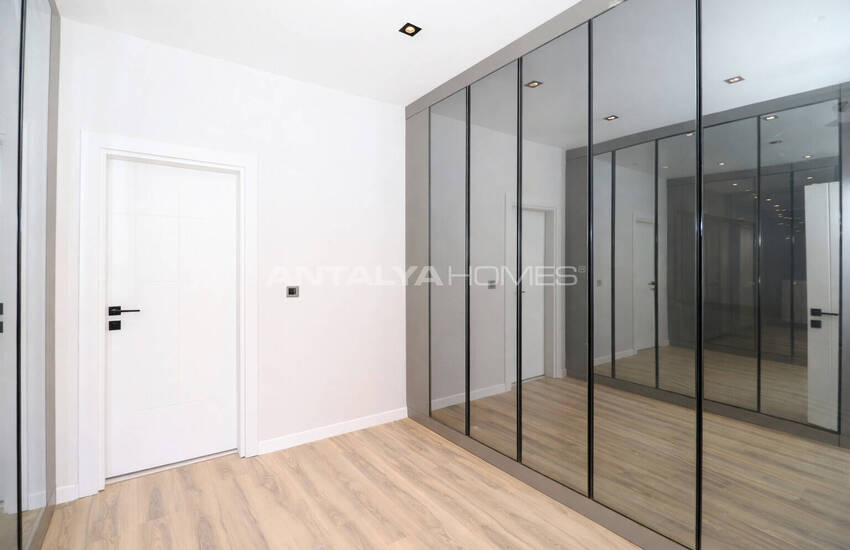 Antalya Döşemealtı’nda Özel Havuzlu ve Bahçeli Villalar 31