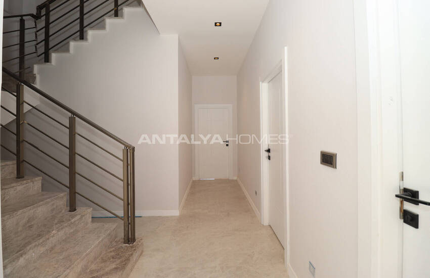 Antalya Döşemealtı’nda Özel Havuzlu ve Bahçeli Villalar 38