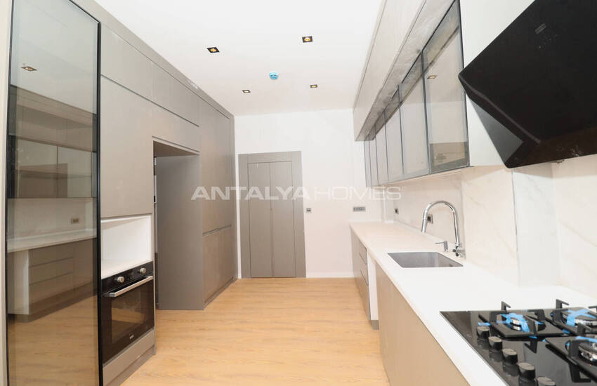 Antalya Döşemealtı’nda Özel Havuzlu ve Bahçeli Villalar 18