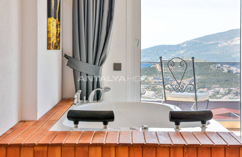 Antalya Kalkan'da Sonsuzluk Havuzlu 4+1 Lüks Villa 37