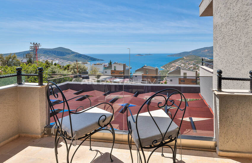 Antalya Kalkan'da Sonsuzluk Havuzlu 4+1 Lüks Villa 40