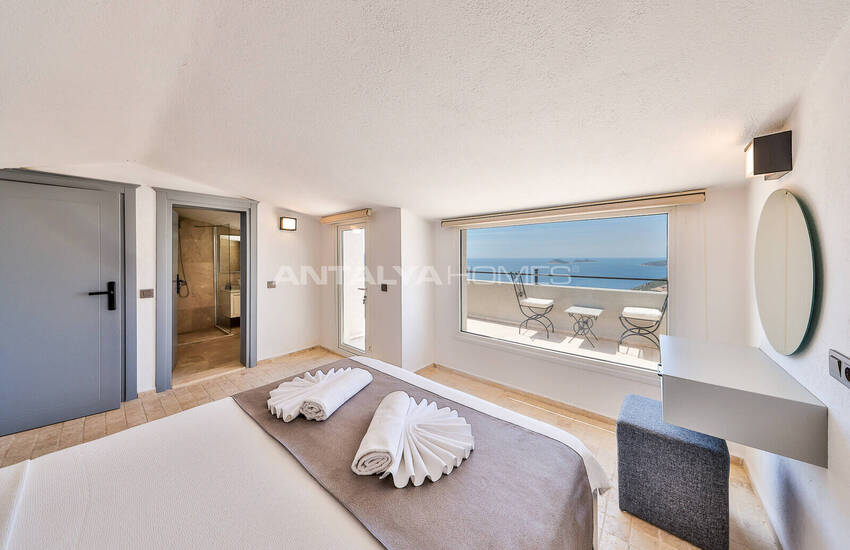 Antalya Kalkan'da Sonsuzluk Havuzlu 4+1 Lüks Villa 25