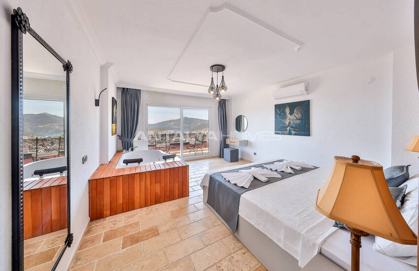 Antalya Kalkan'da Sonsuzluk Havuzlu 4+1 Lüks Villa 26