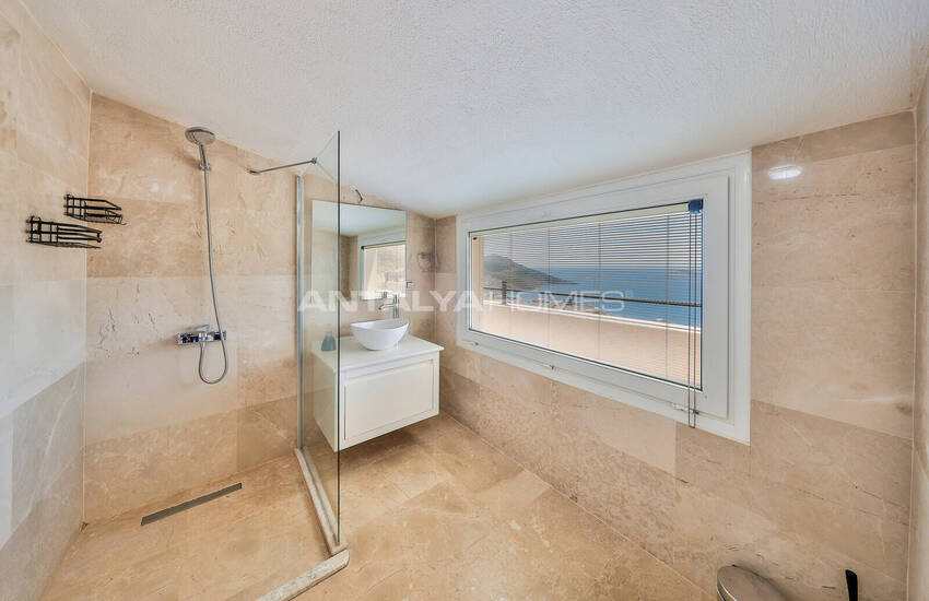 Antalya Kalkan'da Sonsuzluk Havuzlu 4+1 Lüks Villa 33