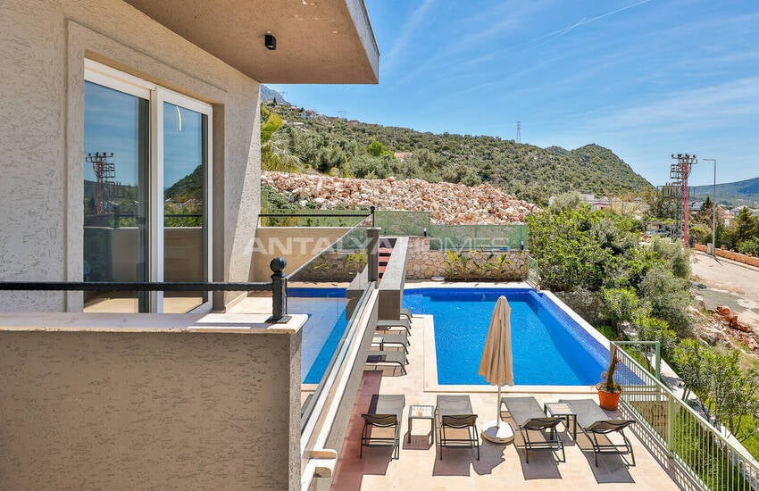 Antalya Kalkan'da Sonsuzluk Havuzlu 4+1 Lüks Villa 39