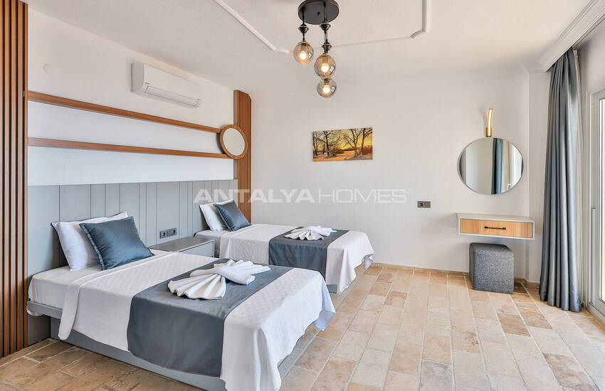 Antalya Kalkan'da Sonsuzluk Havuzlu 4+1 Lüks Villa 30