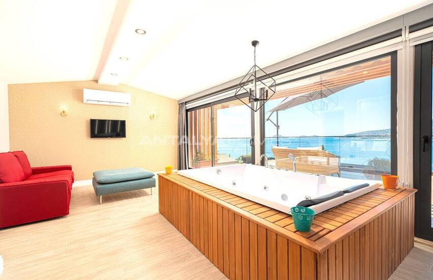 Kalkan Antalya'da Havuzlu 4+1 Deniz Manzaralı Villa 19