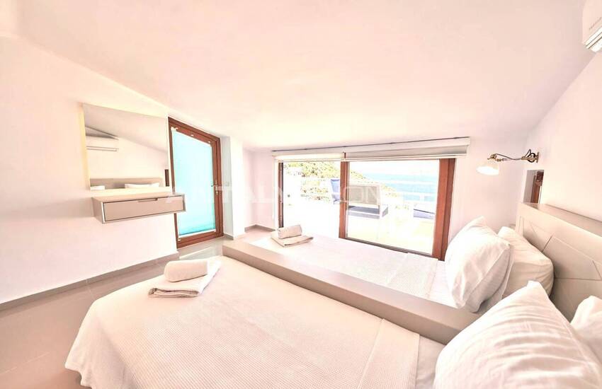 Kalkan Kışla’da Plaja Yakın Deniz Manzaralı Eşyalı Villa 8