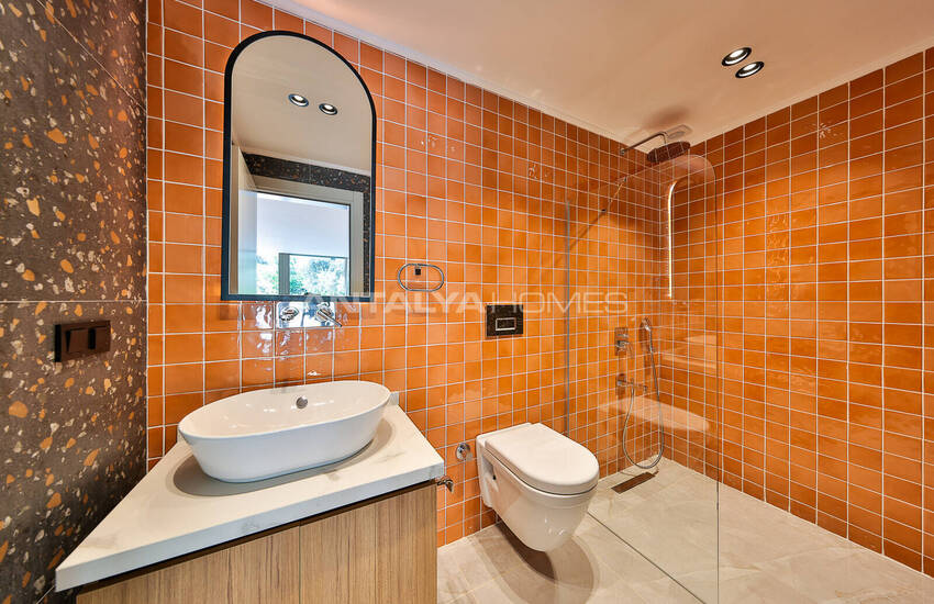 Antalya Kalkan'da Panoramik Deniz Manzaralı 4 Katlı Villa 49