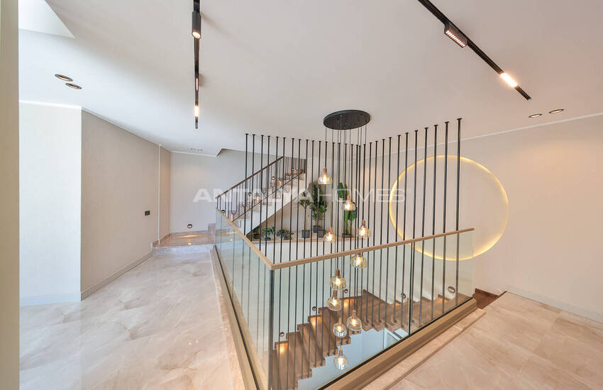 Antalya Kalkan'da Panoramik Deniz Manzaralı 4 Katlı Villa 71