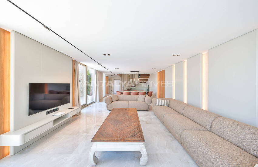 Antalya Kalkan'da Panoramik Deniz Manzaralı 4 Katlı Villa 29