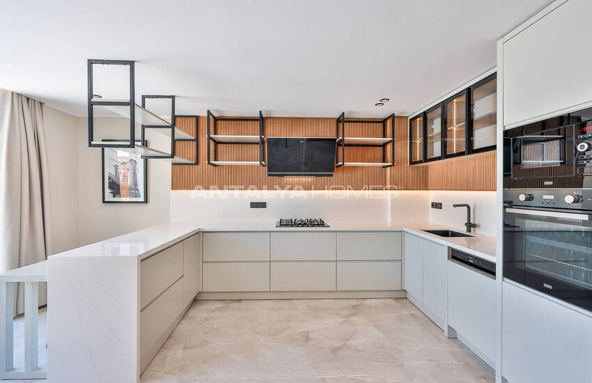 Antalya Kalkan'da Panoramik Deniz Manzaralı 4 Katlı Villa 33