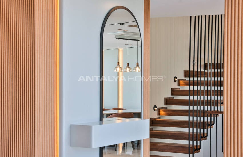 Antalya Kalkan'da Panoramik Deniz Manzaralı 4 Katlı Villa 80