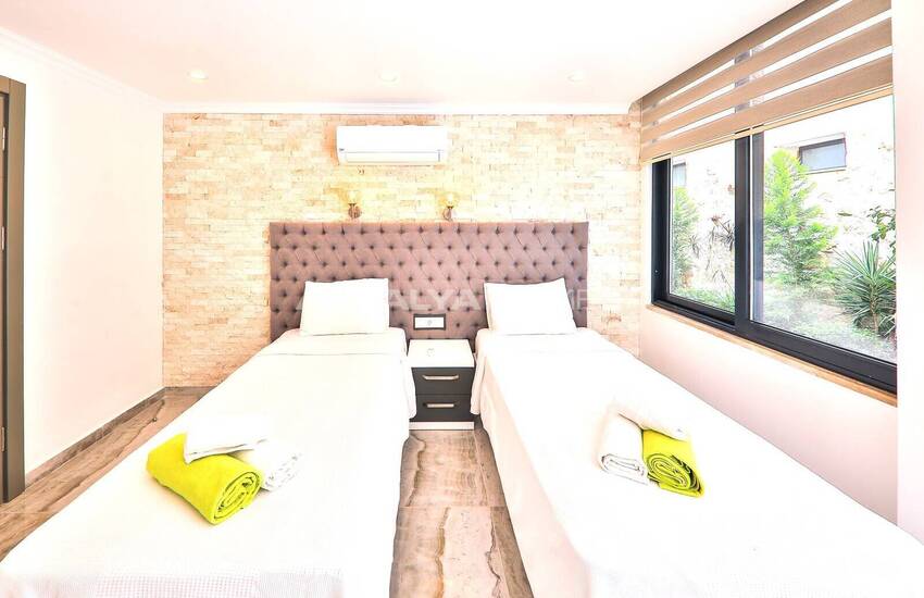 Kaş Kalkan'da Kesintisiz Deniz Manzaralı Havuzlu Villa 25