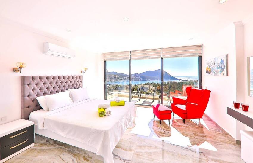 Kaş Kalkan'da Kesintisiz Deniz Manzaralı Havuzlu Villa 29