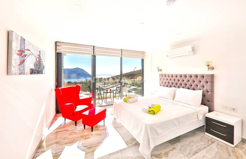 Kaş Kalkan'da Kesintisiz Deniz Manzaralı Havuzlu Villa 30