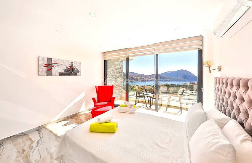 Kaş Kalkan'da Kesintisiz Deniz Manzaralı Havuzlu Villa 32