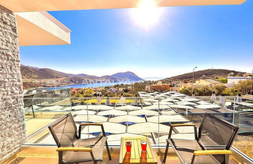 Kaş Kalkan'da Kesintisiz Deniz Manzaralı Havuzlu Villa 56