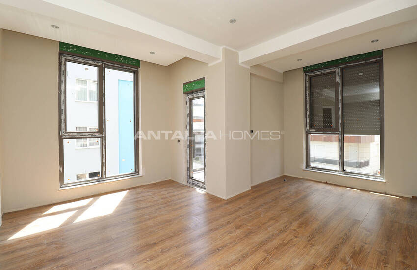 Apartments with Shared Pool Near the Beach in Konyaaltı Antalya 10