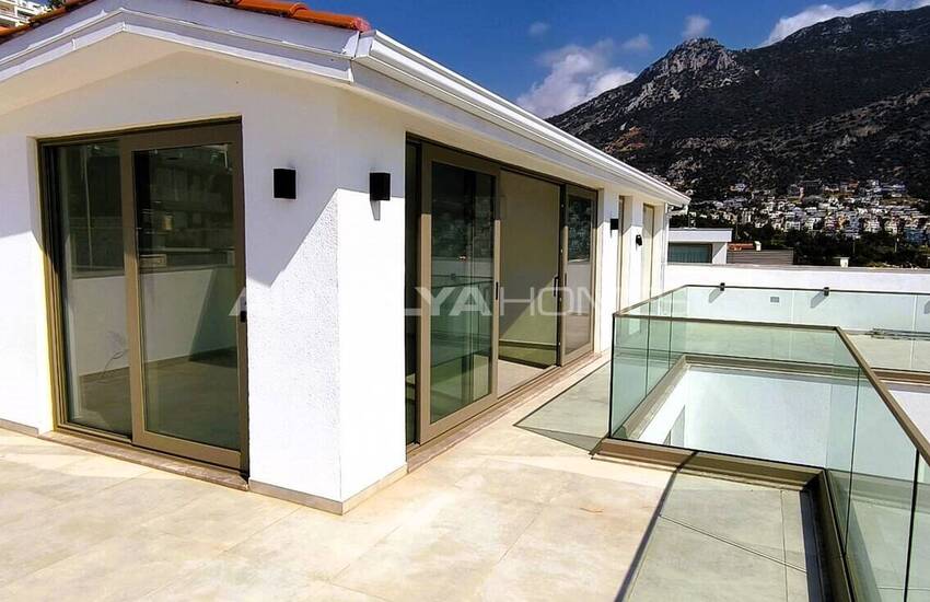 Sea View 5-bedroom Villa with Extensive Amenities in Kalkan 24