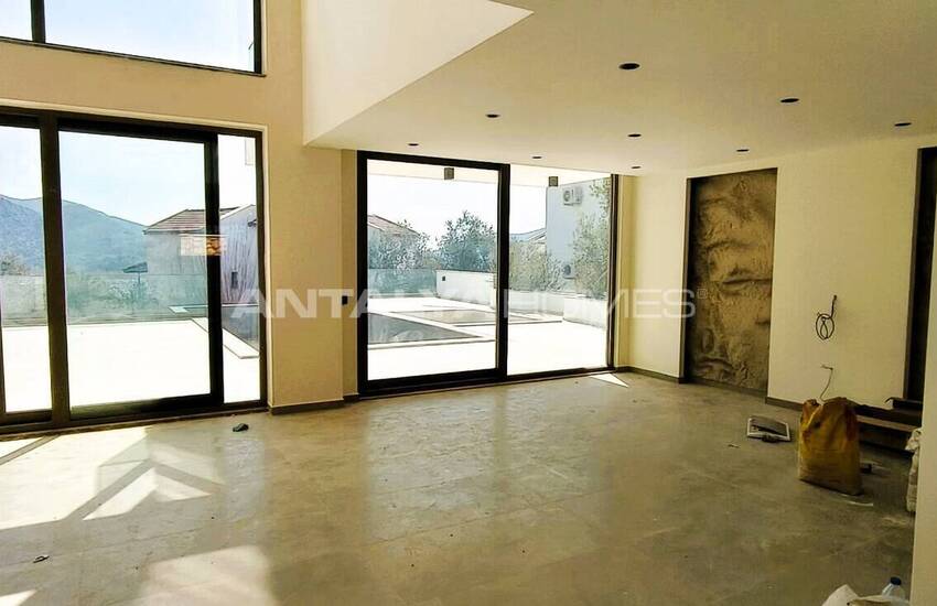 Sea View 5-bedroom Villa with Extensive Amenities in Kalkan 6