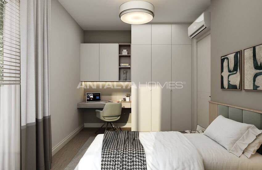 Flats in a Secure Complex with Pools in Antalya Uncalı 25