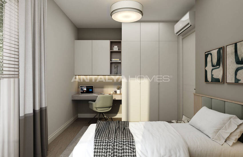 Flats in a Secure Complex with Pools in Antalya Uncalı 25