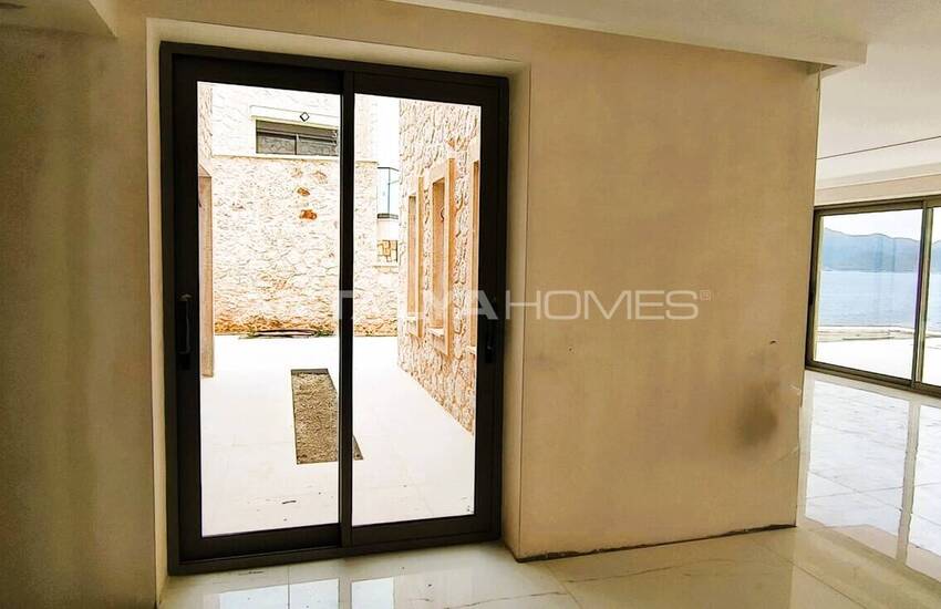 Antalya Kaş'ta Satılık Denize Sıfır 4+1 Villa 27