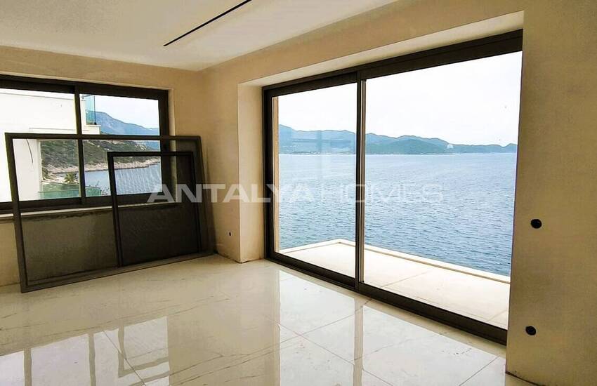 Antalya Kaş'ta Satılık Denize Sıfır 4+1 Villa 20