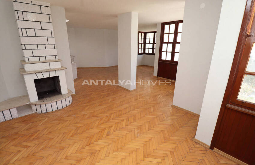 Villa with Garden and Shared Pool in Antalya Lara Örnekköy 9