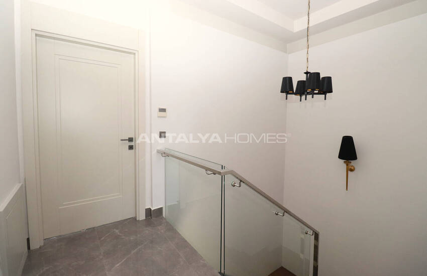 6-bedroom Villa with a Private Pool and Garden in Konyaalti 27